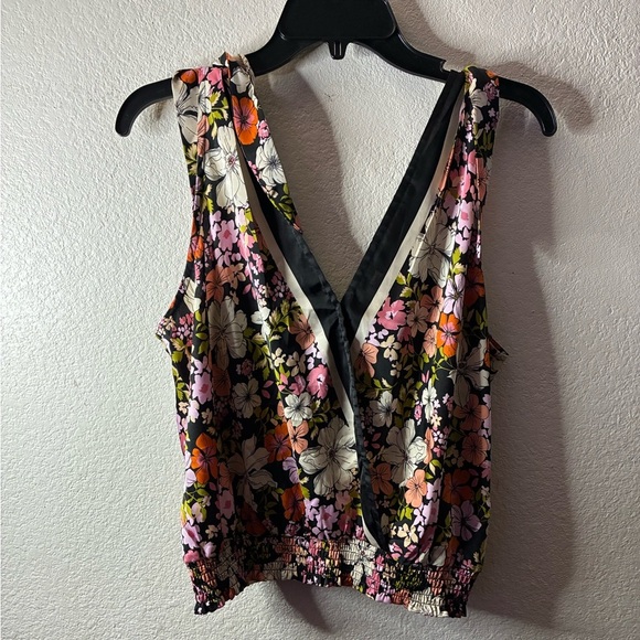Joie Floral Tie Shoulder Wrap Front Cropped Tank Top M - Picture 5 of 16